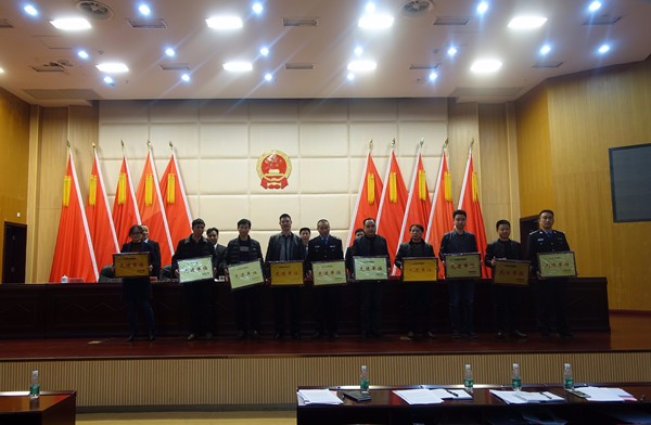 �����Ƚ�